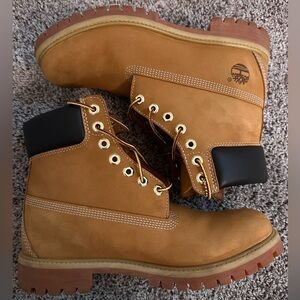 Timberland 10061 Men Size 9 Waterproof Boot - Wheat Nubuck - Primaloft 400 Gram